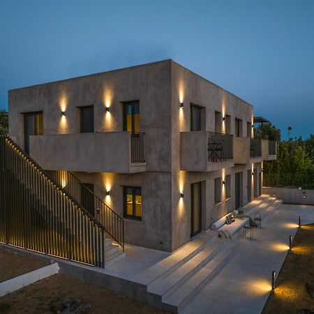Topos Suites Lassi  Luaran gambar
