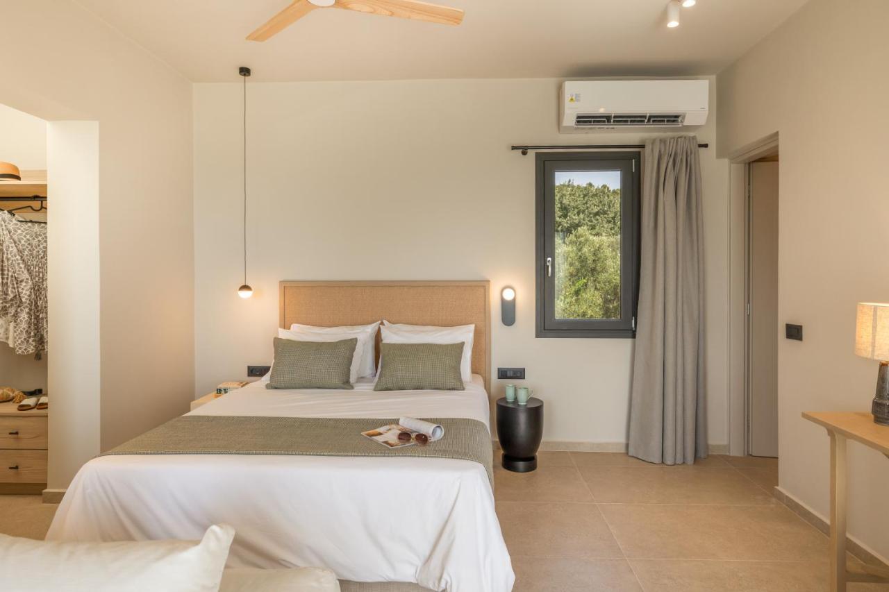 Topos Suites Lassi  Luaran gambar